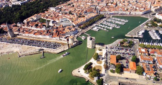 La Rochelle le Vieux Port à 50 kms du gite de la Gravée